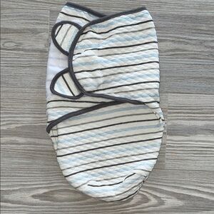 ⭐ H&B White Swaddle with Gray & Blue Stripes | 0–3 Months ⭐